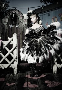 news_0216_3fragenan_manegerustique_sandybeach_c_Patrick_Wamsganz_wamsganzPUNKTcom_CMYK