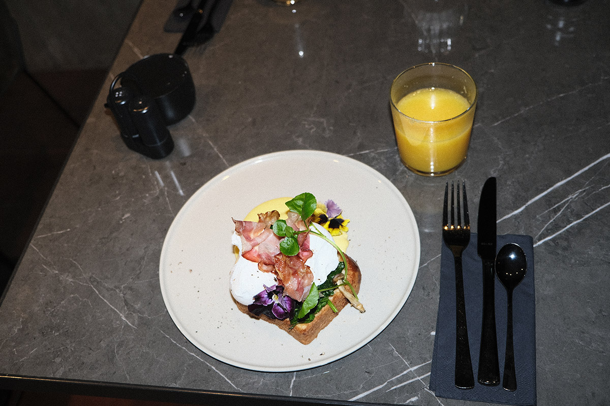 Eggs Benedict