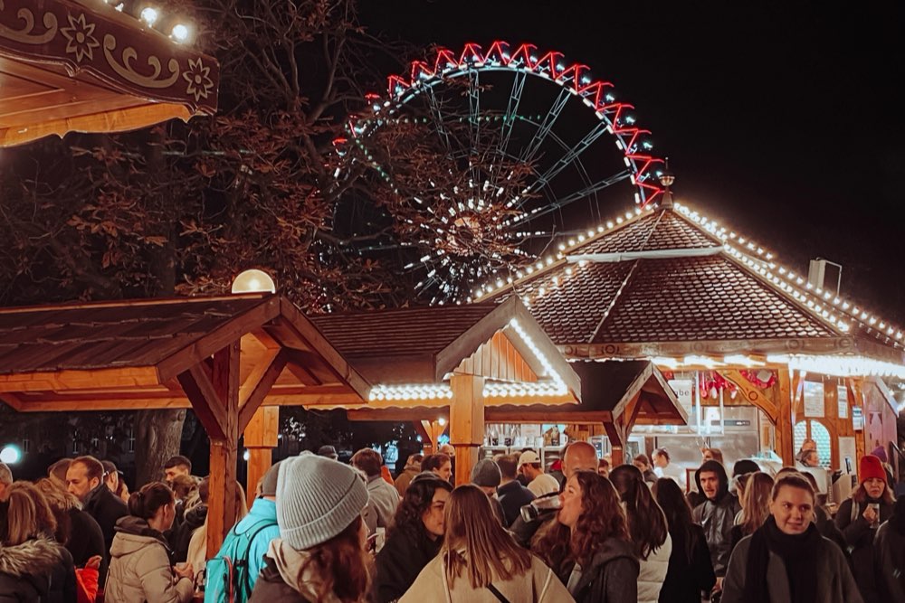 Weihnachtsmärkte auf der Rollschuhbahn Wintertraum Stuttgart