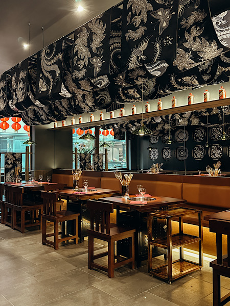 Das Hotpot-Lokal ist klassisch und elegant eingerichtet.