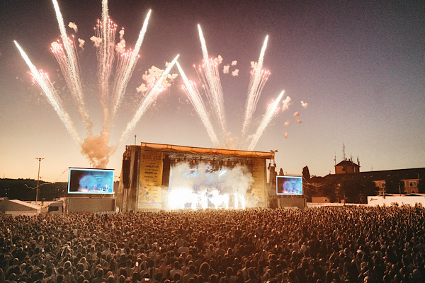 Knapp 50000 Menschen tummelten sich beim Kessel Festival 2025 auf dem Wasen.